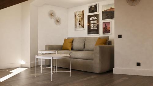 Barrio de La Latina Apartment | Fantastico Atico en Cava Baja Madrid Centro 401 Palacio Real