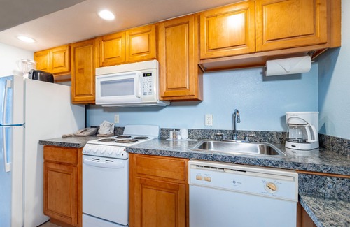 Rio Mar Beaches Apartment | Fantasy Island Resort, Daytona Beach Shores