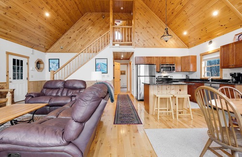 Sunday River Area House | Farewell Mountain Retreat