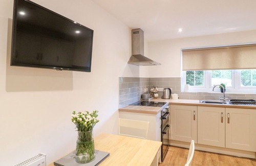 Farley Cottage | FARLEY COTTAGE II, romantic, character holiday cottage in Alton