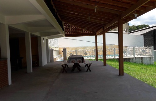 Terra Preta House | Farm - 40 minutes from S. P. - Pool and Barbecue - Sleeps up to 16 people