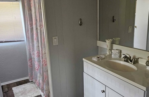 Buckingham Other | Farm Cottage Countryside