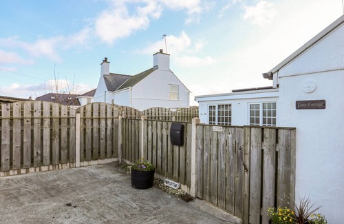 Cemaes Bay Cottage | Farm Cottage