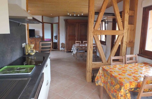 Dahlenheim Apartment | Farm holiday accommodation, very quiet location, family friendly.