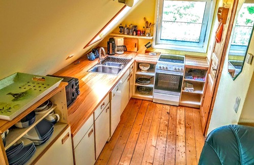 Kenz-Kustrow Apartment | Farm Holidays - Apartment
