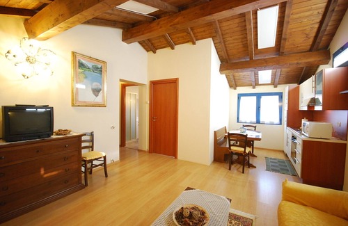 San Zeno Apartment | Farm Holidays KOMOTE - Maneggio apartment