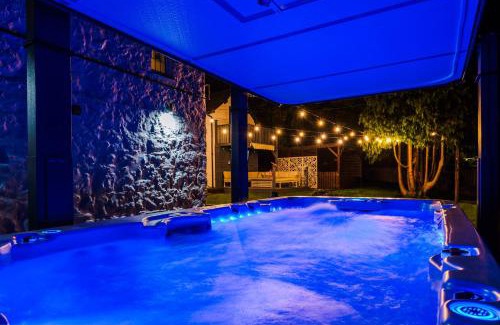 Colwyn Bay House | Farm House at Mochdre Cottages