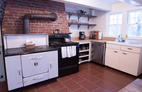 Town of Olive House | Farm House