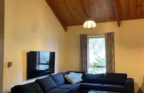 Brown Hill House | Farm-Stay Delight: Quiet Retreat