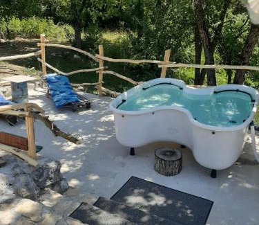 Catrnja House | Farm Stay