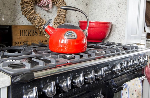 Ripley House | FARM VIEW HALL, pet friendly, with hot tub in Pateley Bridge