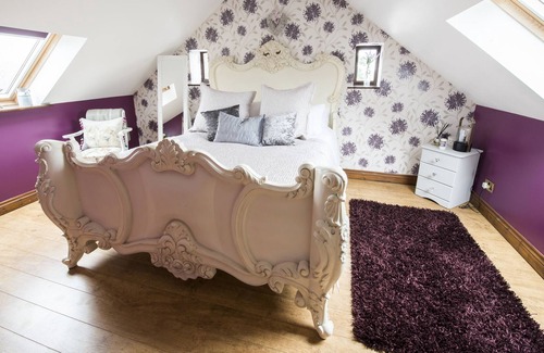 Ripley House | FARM VIEW HALL, pet friendly, with hot tub in Pateley Bridge