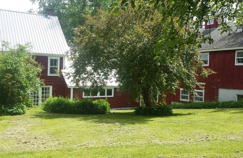 Londonderry House | Farmhouse at Viking Nordic, 5 minutes from Londonderry on a quiet country road.