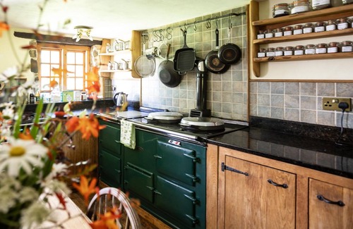 Beaworthy Cottage | Farmhouse Cottage - C12th Thatched Cottage