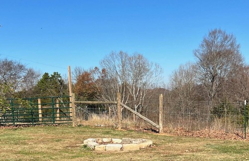Monticello Other | FARMHOUSE COTTAGE WITH LOTS OF PARKING AND CLOSE TO LAKE