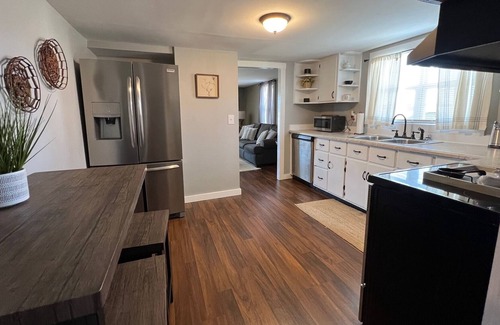 Monticello Other | FARMHOUSE COTTAGE WITH LOTS OF PARKING AND CLOSE TO LAKE