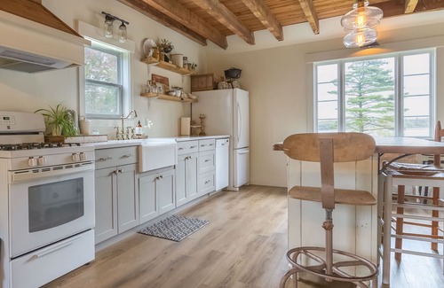 Pictou County Other | Farmhouse feel with all the amenities of home! Water access from large property!