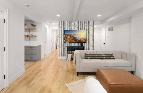 Clackamas House | Farmhouse guest suite newly remodeled luxury slp 4