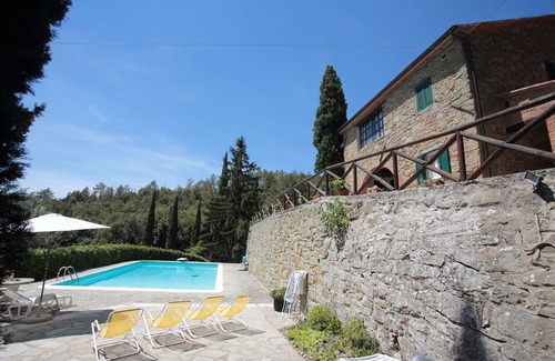 Pieve di Chio House | Farmhouse in the hills with panoramic view and swimming pool