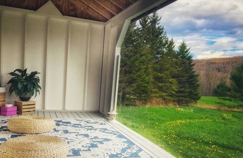 Richford House | Farmhouse in the mountains, easy drive to Jay Peak