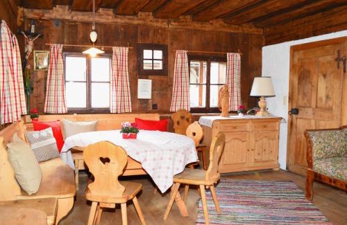 Weisspriach House | Farmhouse in Weißpriach near Mountain Lakes