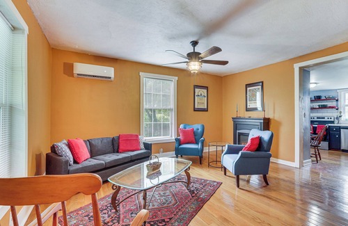 Danville House | Farmhouse on 1 Acre Near Historic Dtwn Danville