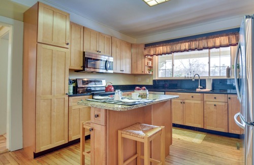 Bethlehem House | Farmhouse on Ammonoosuc River Near Cannon Mountain