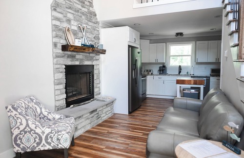 Scottsville House | Farmhouse On Barren River Lake