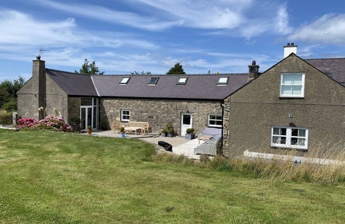 Nefyn House | FARMHOUSE, pet friendly, country holiday cottage in Nefyn