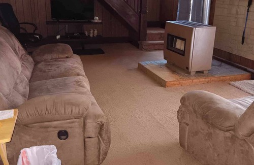 Bradford Other | Farmhouse sleeps 2 -6 in the Allegheny National Forest outside Bradford Pa
