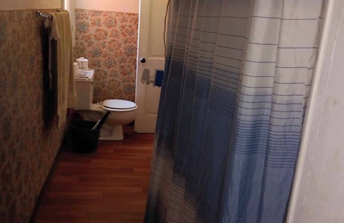 Bradford Other | Farmhouse sleeps 2 -6 in the Allegheny National Forest outside Bradford Pa