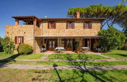 Popoltaio-Schiacciato House | Farmhouse with air conditioning, private terrace and pool