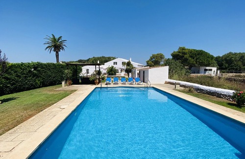 Alayor Villa | Farmhouse with pool and padel court, free WiFi