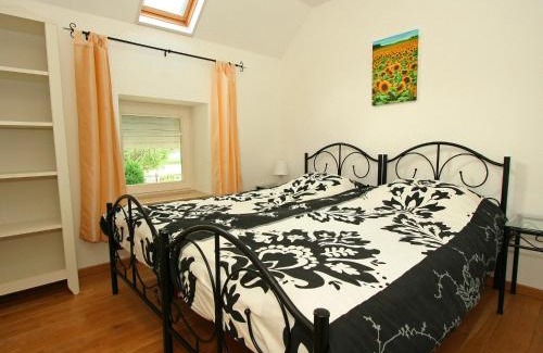 Beertsenhoven House | Farmstay with Garden Views