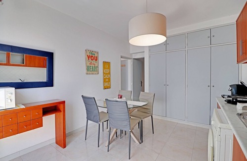 Montenegro Apartment | Faro Airport Flat 1 by Homing