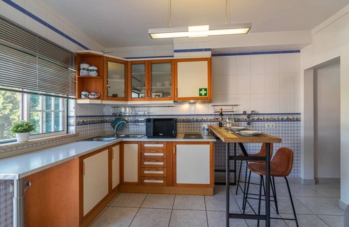 Montenegro Apartment | Faro Airport Flat 3 by Homing