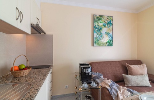 Montenegro Apartment | Faro Airport Flat 4 by Homing