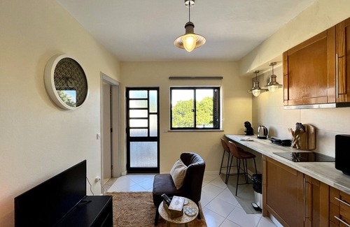 Montenegro Apartment | FARO AIRPORT FLAT 6 by HOMING