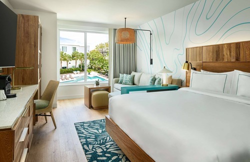 Marathon Resort | Faro Blanco Resort & Yacht Club Marathon, Curio by Hilton
