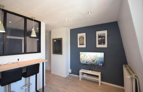 Valenciennes Apartment | FASHION APPART - HYPER CENTRE - TRAM - FREE WIFI - leRelaisdOdile22