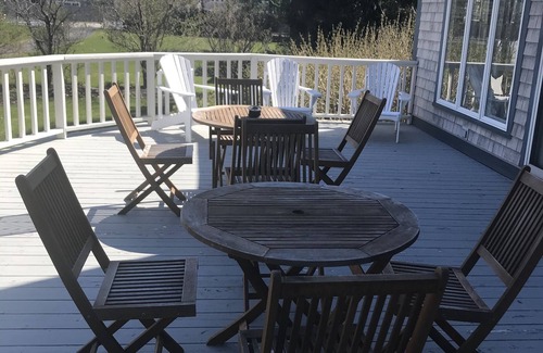 Southern Coast House | Fashionable Beach House: Great Views, Interior, & Grounds