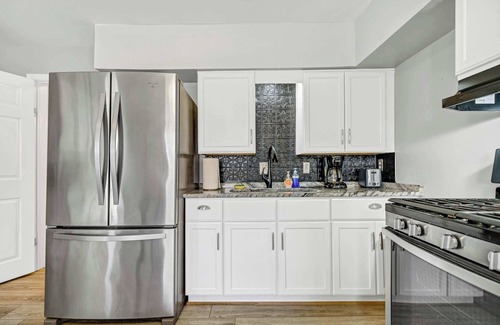 Shelby Park House | Fast Track Stay – Unbeatable Spot for Race Fans!