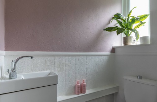 Putney House | Fast WiFi, free parking, London getaway