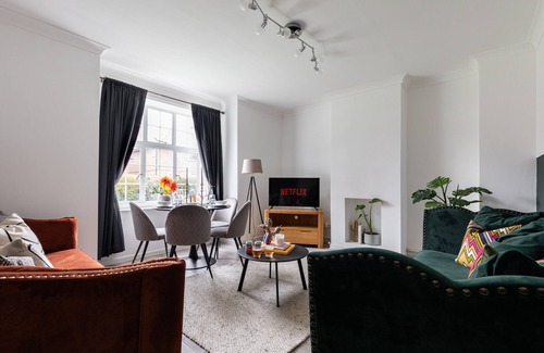 Putney House | Fast WiFi, free parking, London getaway