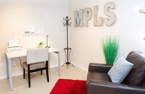 Kingfield Apartment | Fast WiFi🎯Keurig🎯In-Unit W/D🎯Walk to ❤️ of Uptown