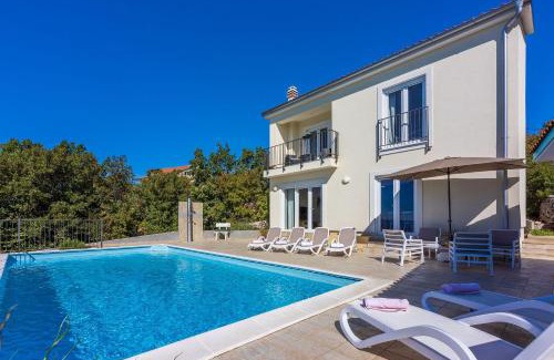 Smrika House | Faszinierende Villa mit traumhaften Meerblick zur Insel Krk mit Privatpool, Tischtennis, Billard, Grill