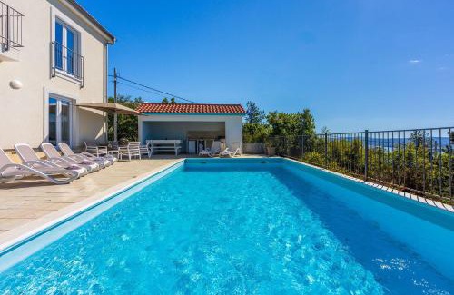 Smrika House | Faszinierende Villa mit traumhaften Meerblick zur Insel Krk mit Privatpool, Tischtennis, Billard, Grill