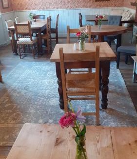 Watlington Bed & Breakfast | Fat Fox inn