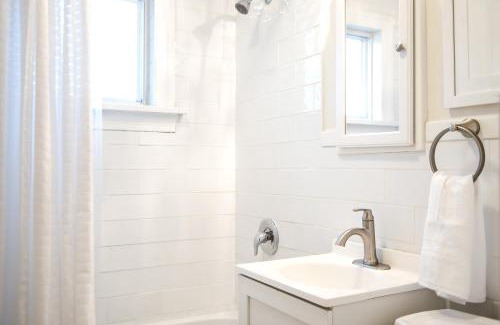 Dayton House | Fauver Suite