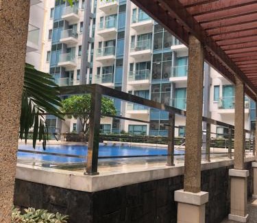 Pasay Apartment | Favila Condotel unit in Palmtree Villas Newport City walking distance to Airport terminal 3 Accessable to Airport terminal 1 &2